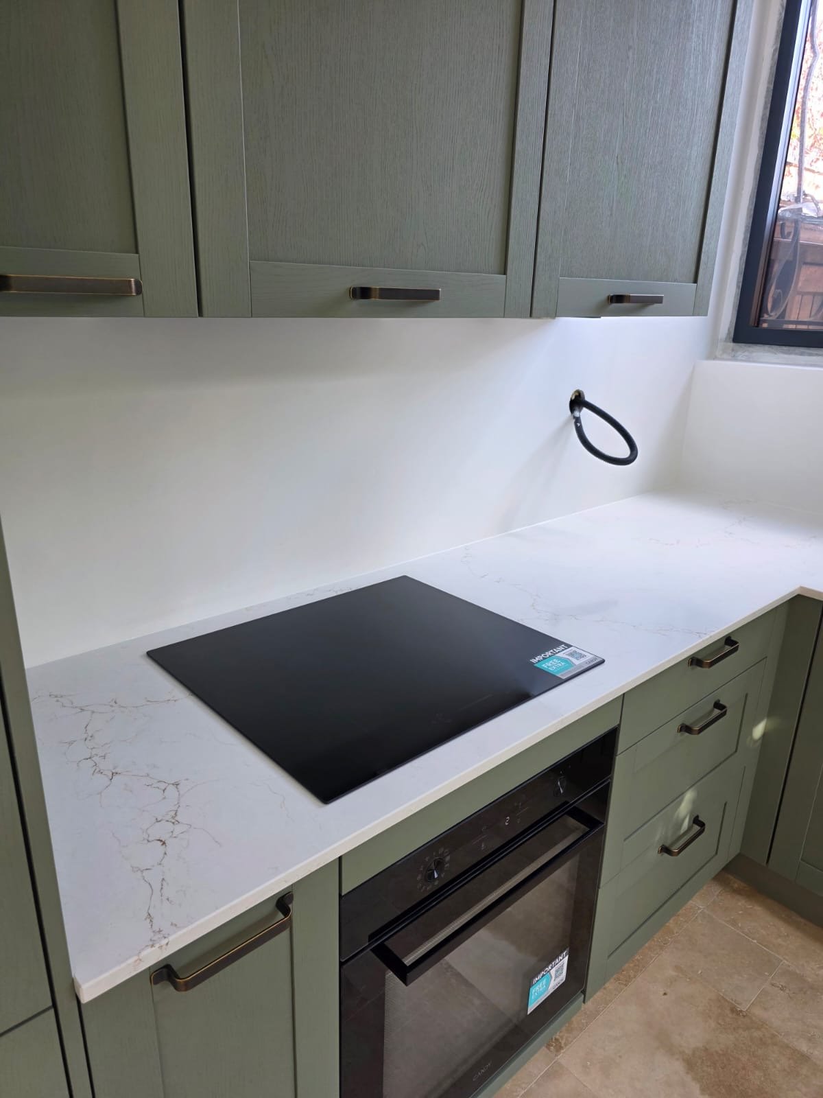 Cuisine en Quartz Unistone Misterio Gold