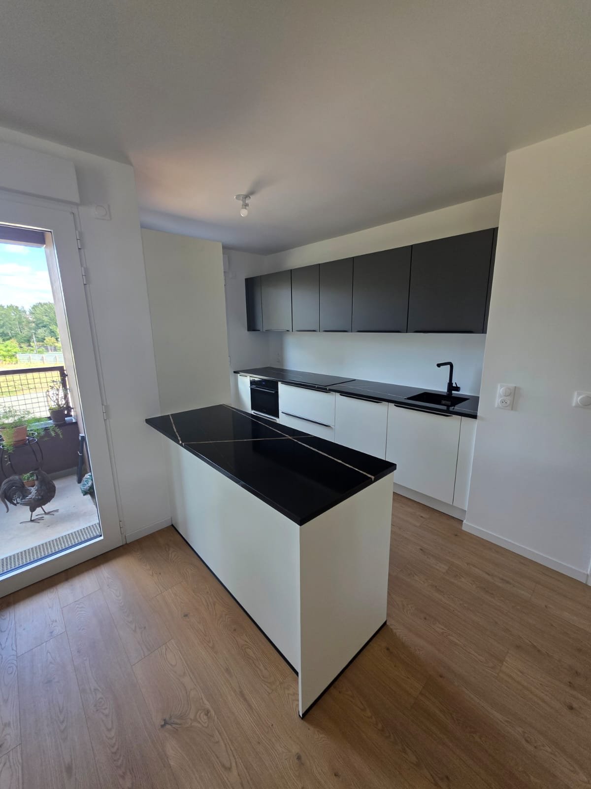 Cuisine en Quartz Unistone Sahara Noir